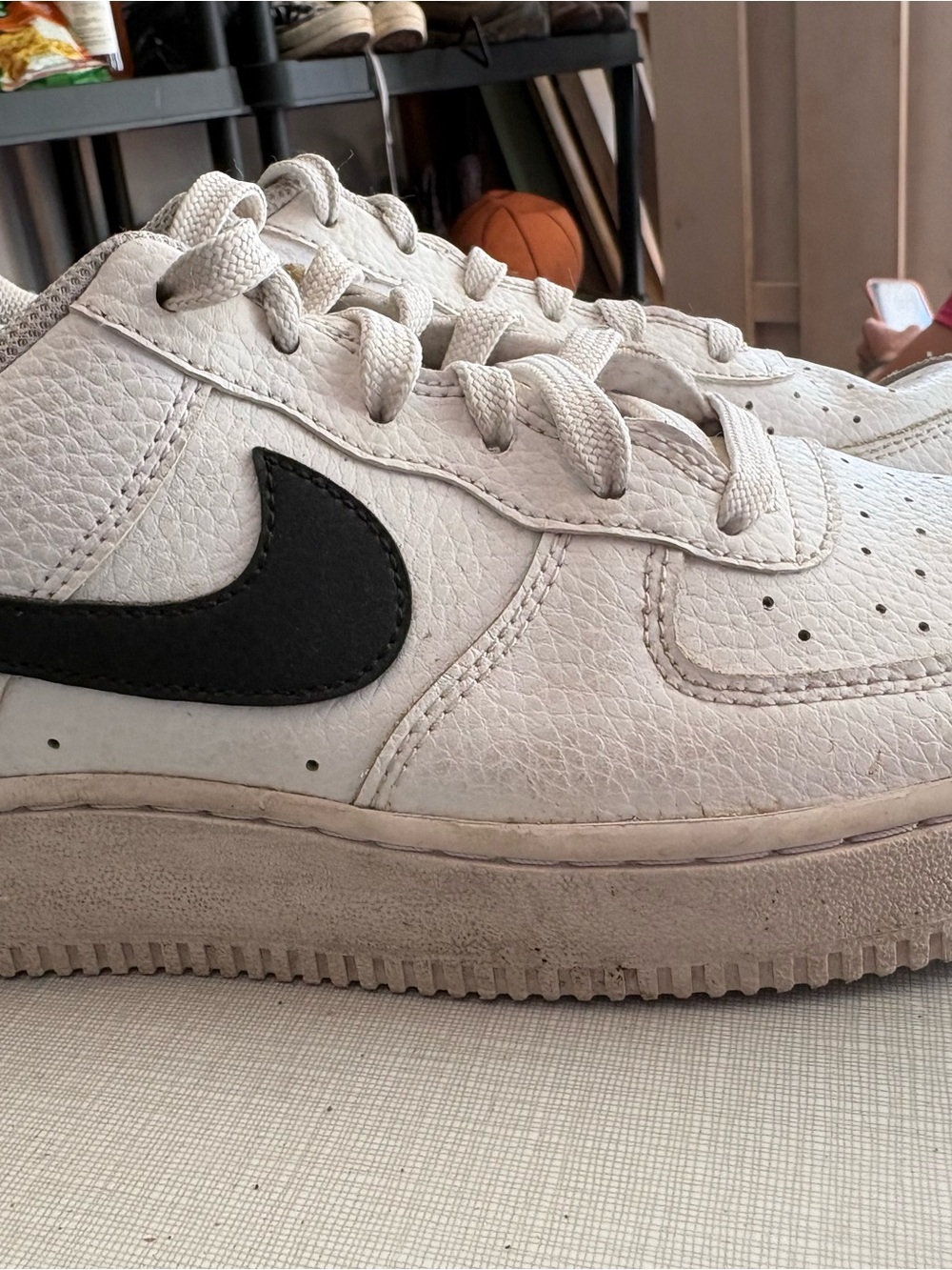 Nike White Leather Sneakers with Black Swoosh